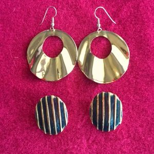 Vintage Costume Jewelry Gold Tone Pierced Earrings (2 pair)